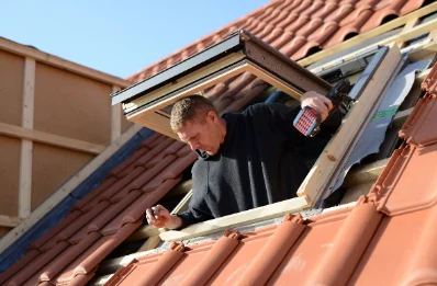 Pose de fenêtres de toit Velux à Saulgond